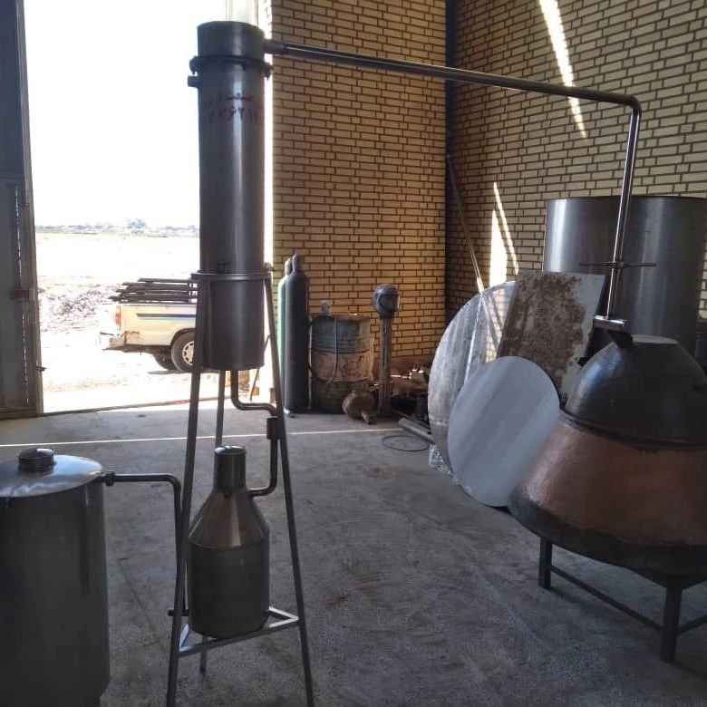 دیگ تقطیر سنتی